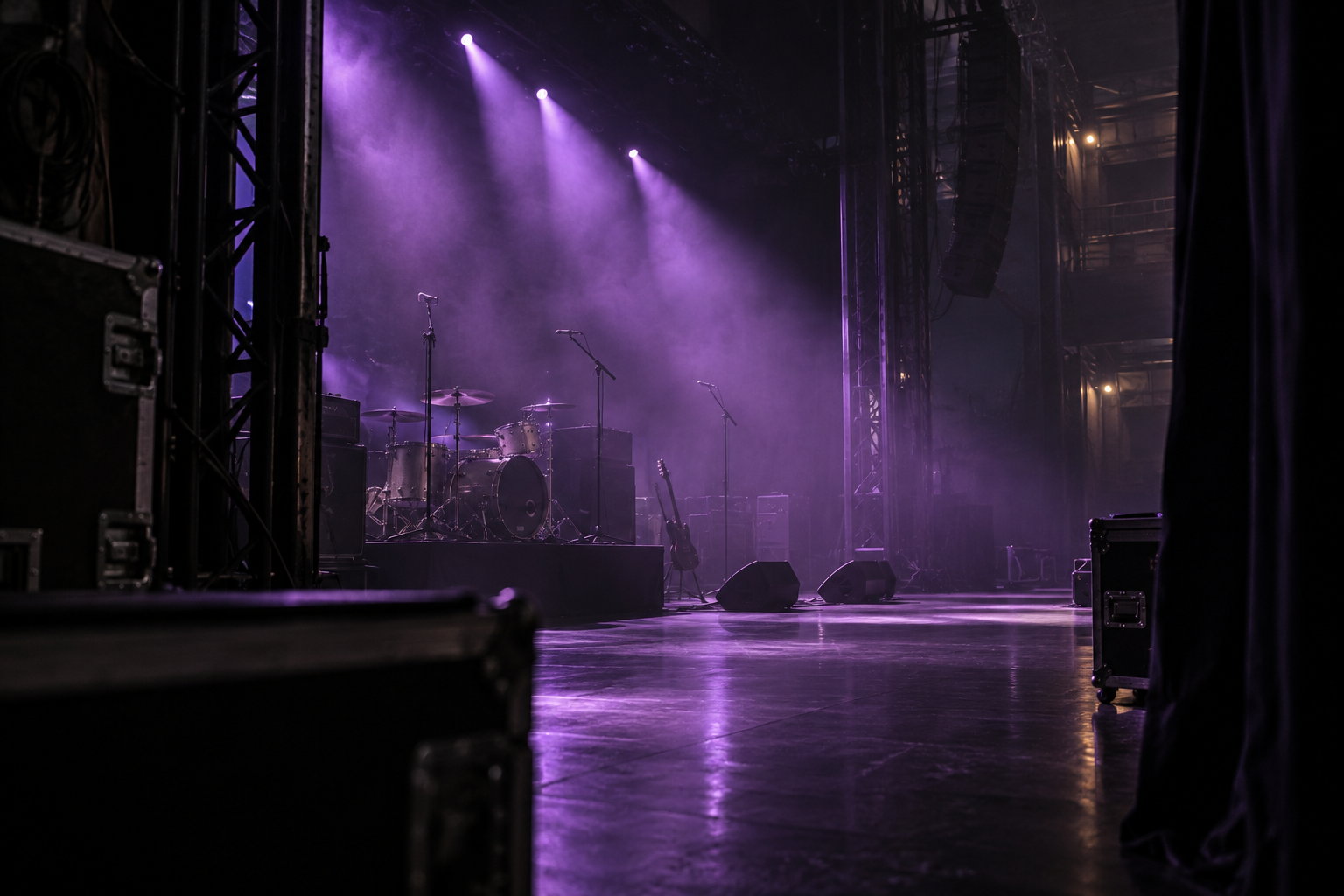Fasci di luce sul palco
